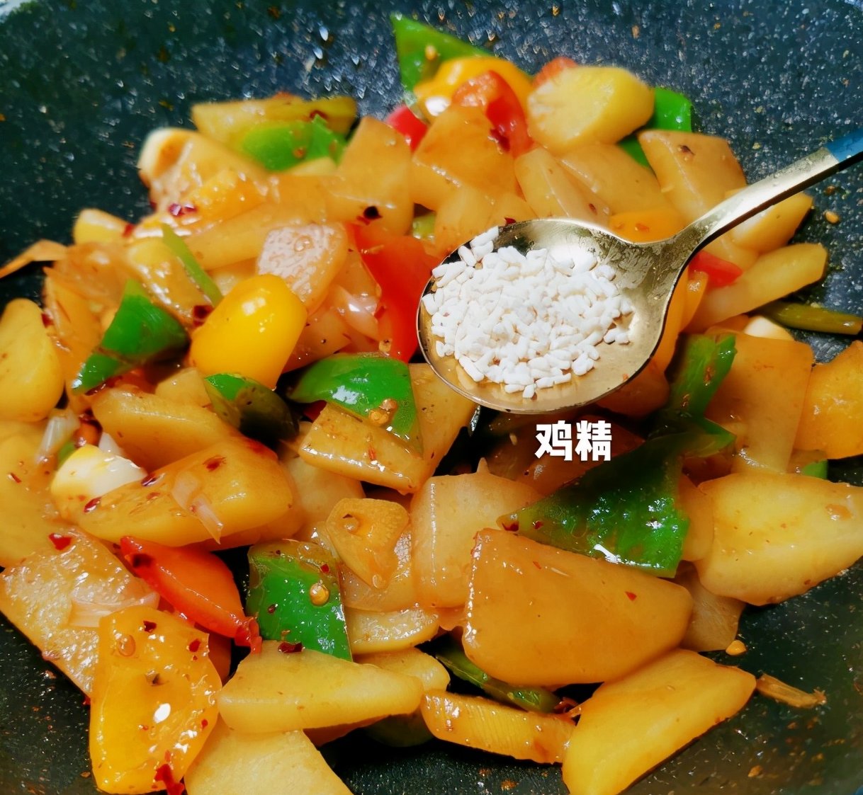  土豆块这样做，配米饭简直不要太爽