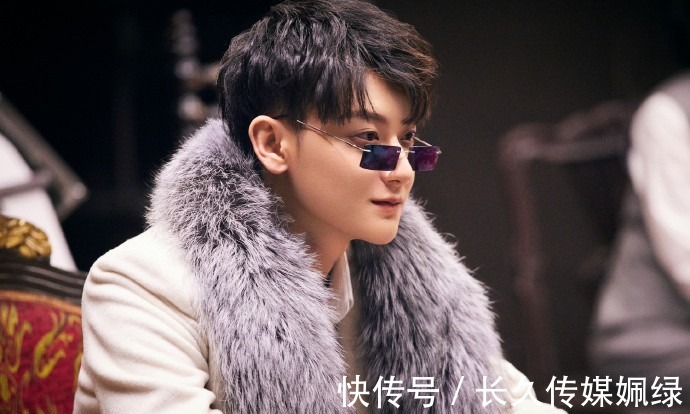 卧底|黄子韬在《萌探探探案》用力过猛？着急到嘴瓢，披着羊皮的狼？