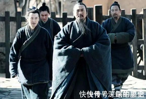 南子&女子拒绝与孔子共乘一车,孔子气愤说出一句名言,她被骂2000多年