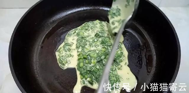 韭菜鸡蛋饼|早餐新吃法，不发面不揉面，比包饺子好吃百倍，越吃越想吃太香了