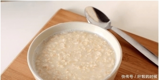 身高|孩子睡觉之前,可以让他们吃这三种食物,对身高和智商都有提高