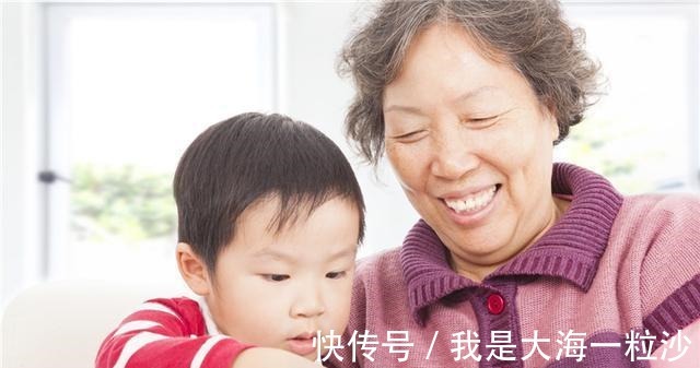 奶奶|6岁男孩从不叫奶奶,老人疑惑询问,孩子说出的话戳痛老人的心