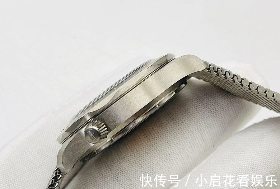 腕表$欧米茄新海马007《无暇赴死》主题版腕表赏析