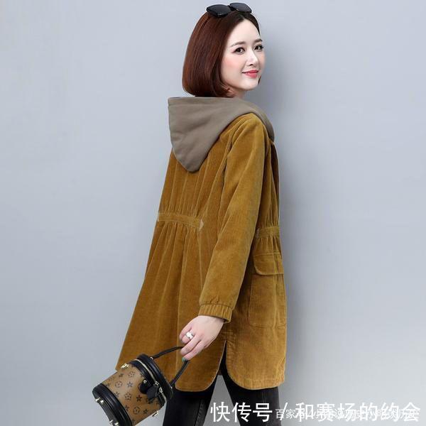 今秋又火了一种穿搭，叫“森女系外套+暖暖裤”，高贵典雅又显嫩