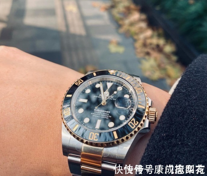 机芯@十万左右,性价比最高的两款男士潜水表,五十噚和间金黑水鬼!