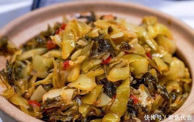 酸菜|血糖偏高的人,少吃4种蔬菜,忌口2种食物,或能减少血糖波动