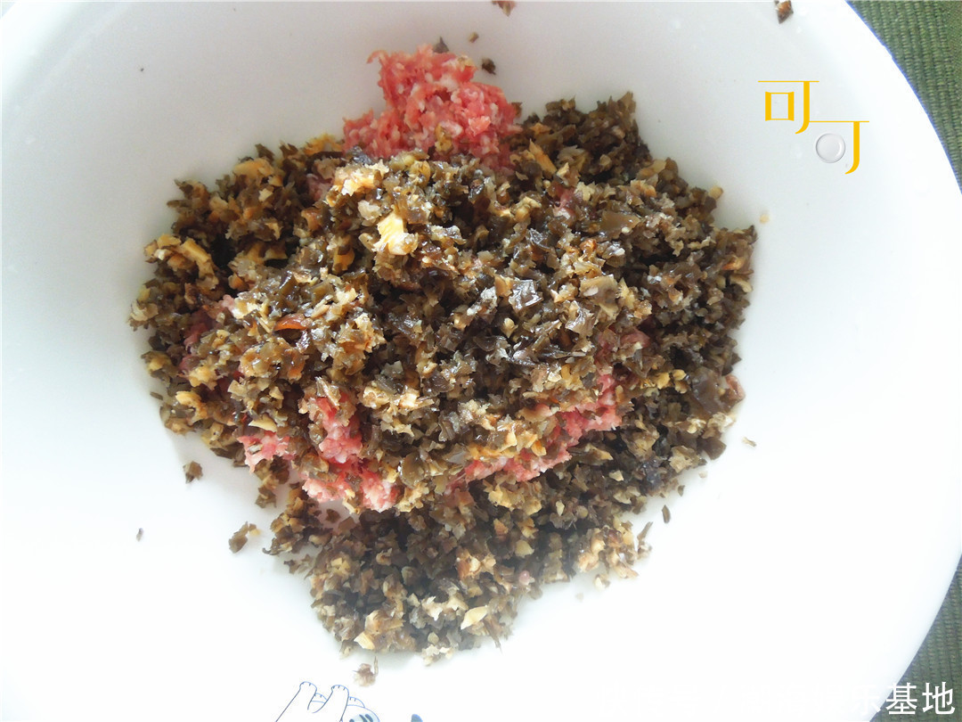 包饺子|出门前给老公准备的三鲜馅饺子,煮着吃煎着吃都可以,太方便