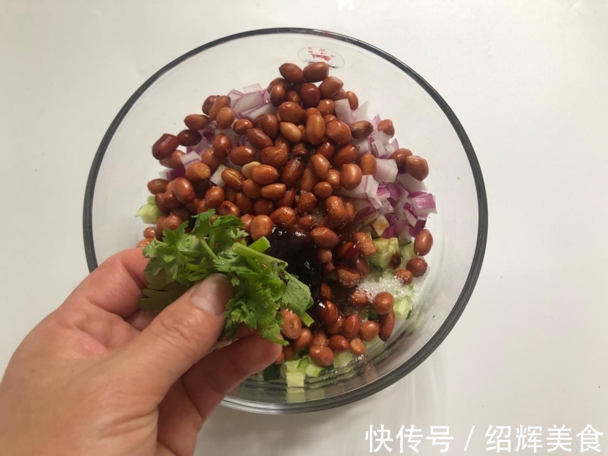5分钟快手小菜，香酥可口，清爽解腻，下酒菜非它莫属