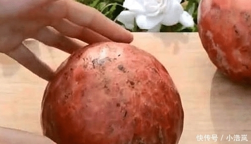 都不认识|南方朋友寄来2个水果,都没人能叫出名字,打开后“傻眼”了