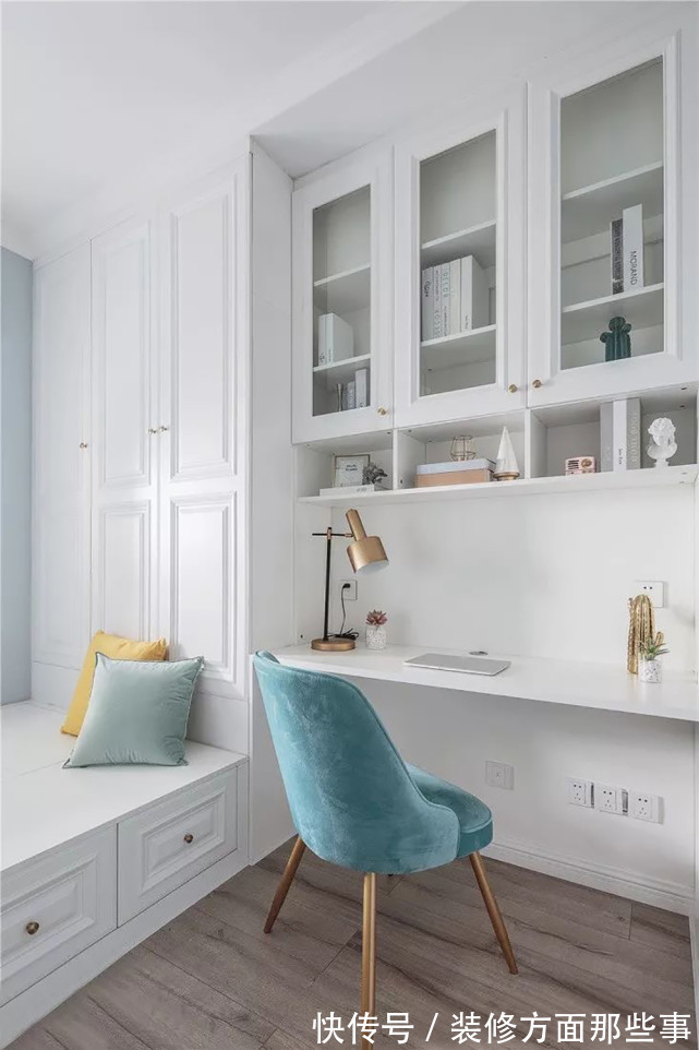 卡座|100平美式风三居室，卡座与餐边柜一体式设计颜值很高