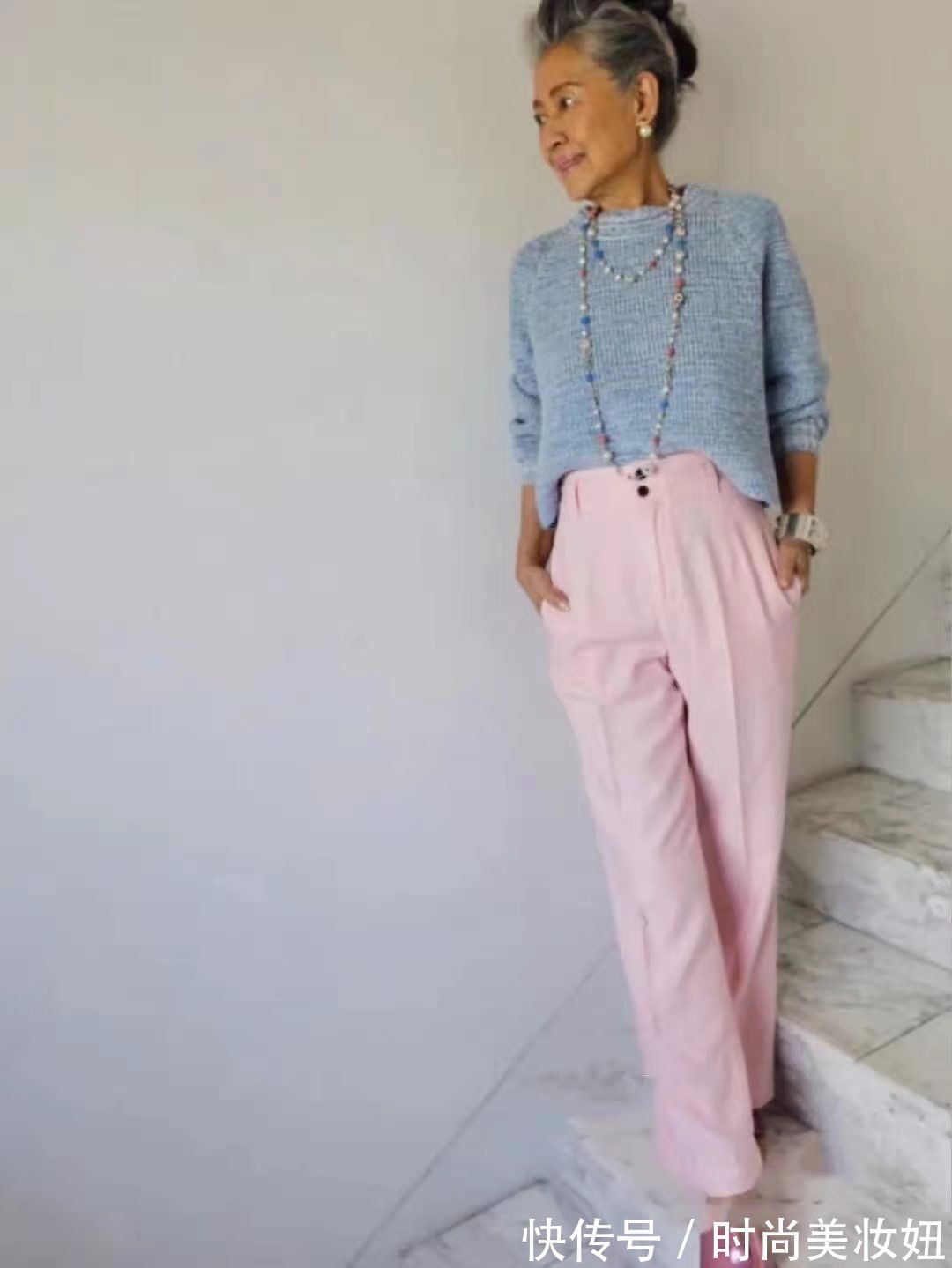 高级|女人越老越要“精致”,学这位71岁奶奶的穿搭,减龄又体面高级