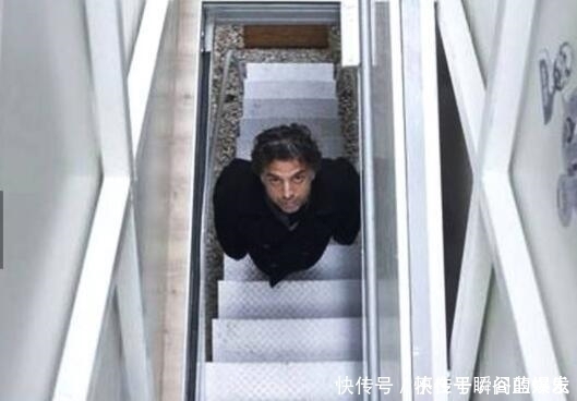 豪宅|夹缝中的“豪宅”面积仅有5平米,原为放垃圾的地方,设施一应俱全
