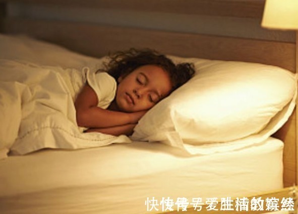 学生|高中生必须睡八个小时吗?其实达到这个数就行,是我们太偏执了