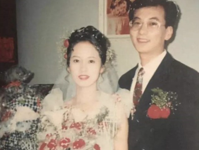 锥子脸 反差婚纱照被吐槽,P图前后差别很大,网友:婚礼上能认得出来吗