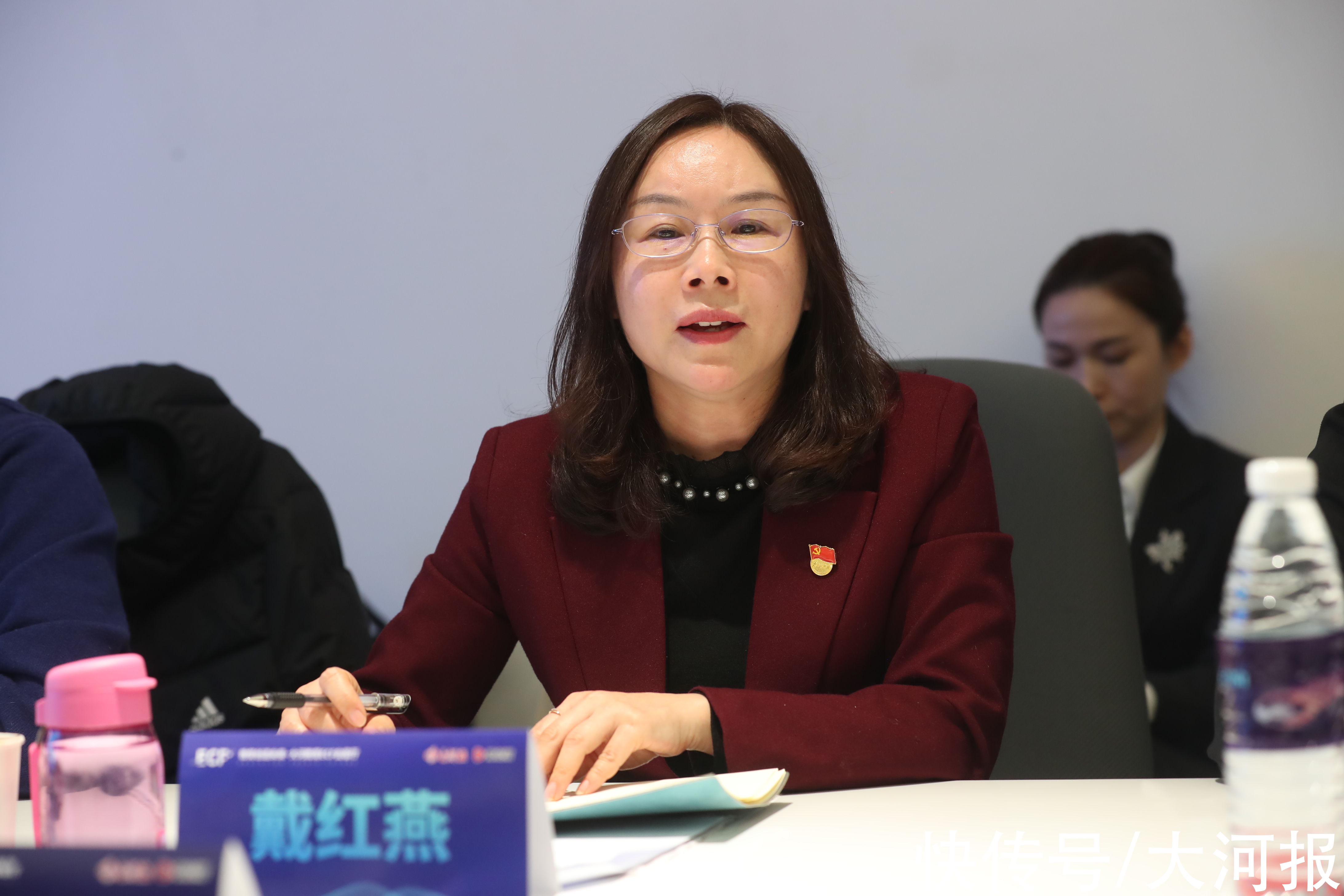 吕刚|郑州校园女足如何进阶与绽放？大河教育ECF首期会客厅开启