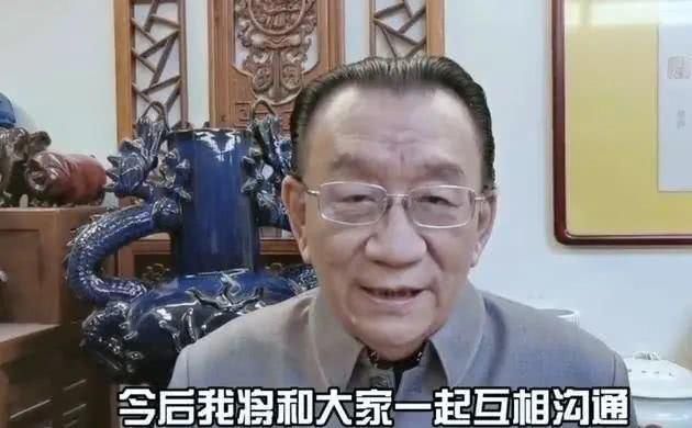 字里行间&侯耀华秀书法行笔有力,见字如见人,字里行间都是法度