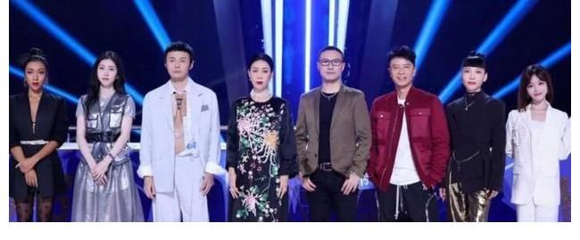 服务员|那英汪峰去李克勤港式茶餐厅从不付钱, 服务员也是默认, 理由超好笑