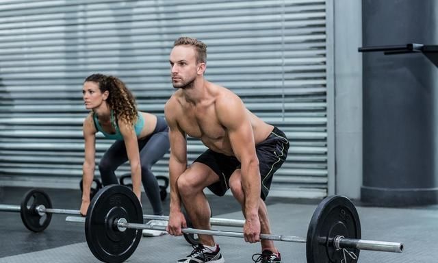 膝关节|同样是蜜桃臀和大长腿,深蹲与硬拉有哪些区别,为什么硬拉更好