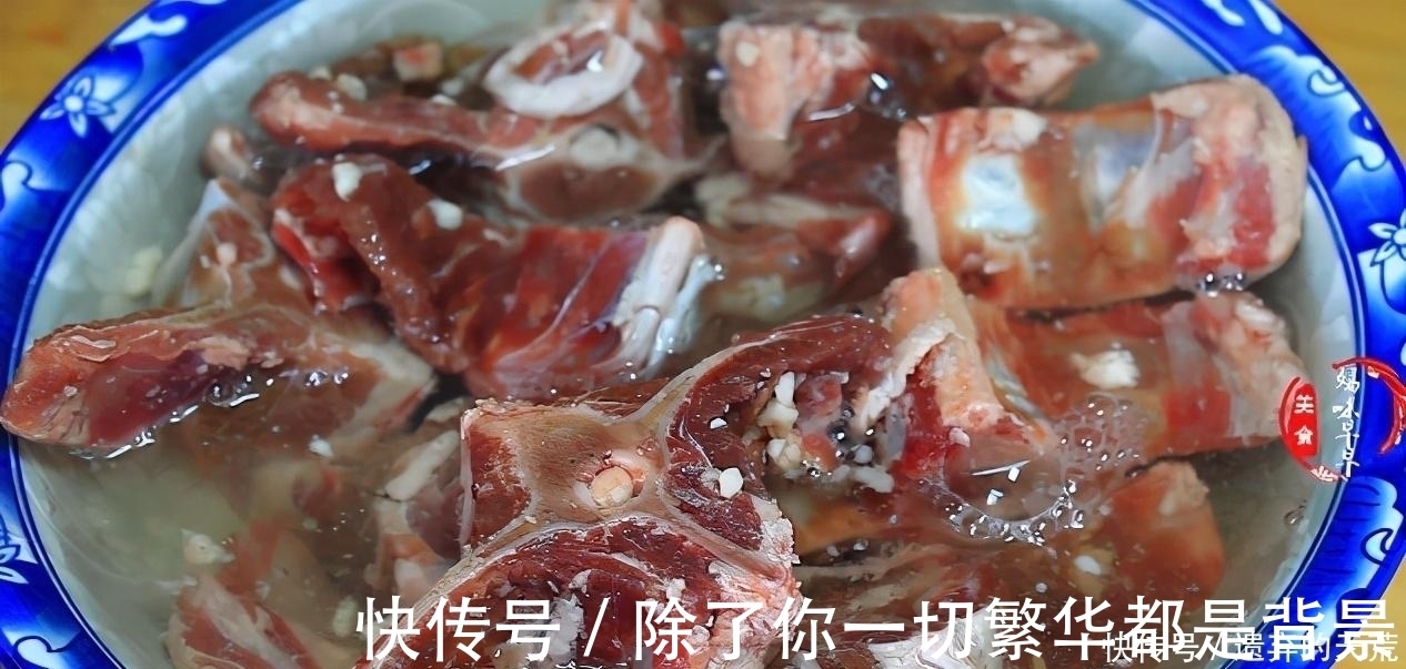 本草纲目|炖羊肉时,切记“3放3不放”,否则汤不浓白还发黑,膻味特别大