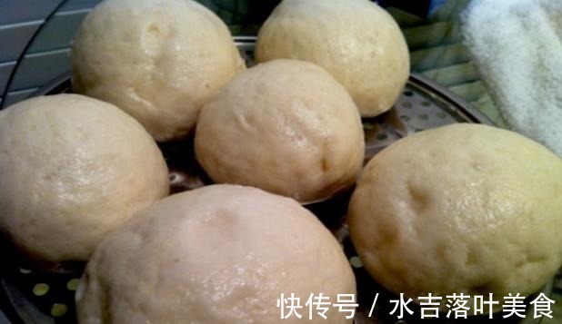 为什么自己蒸的馒头总是不光滑多半有3个原因，教你正确做法！