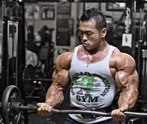 iriskyle|世界最强壮女人,甘愿做亚洲肌肉男内助这个男人是亚洲最强男人