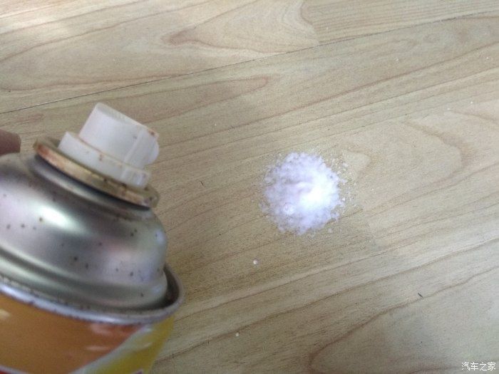 地毯|只需一瓶多功能泡沫清洗剂，就会让你的爱车内饰焕然一新