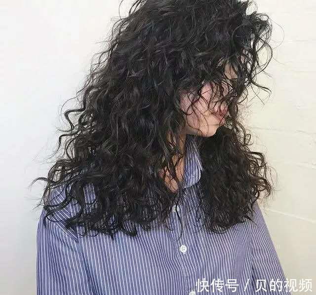 五官|最近很火的羊毛卷适合所有人吗?这三种类型不适合,烫完准后悔