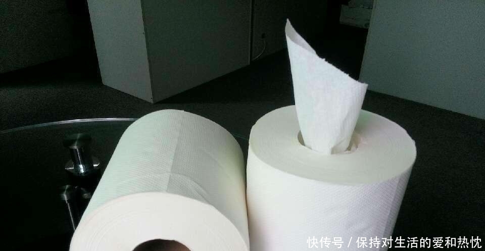 我们的生活|买纸的时候别只看颜色，黄色纸不一定是纯天然，也可能是这样做的