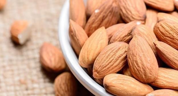 身体不适|专家提醒:几种坚果多吃无用,或许还会适得其反,别忽视了!