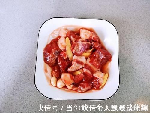 蜂蜜|比红烧肉好吃10倍的叉烧肉，就3步，简单到以为没做好，吃不够