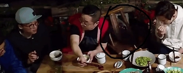 黄磊 《向往的生活2》穿帮镜头太明显, 原来美好的吃饭场景全都是假的