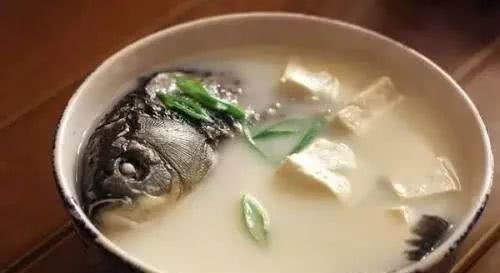 鲜味|鱼汤不鲜美,可能是煲鱼汤时你犯了这几种错
