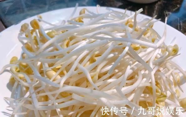 清炒豆芽|炒豆芽时，不要直接下锅炒，多做一步，豆芽不出水更脆爽