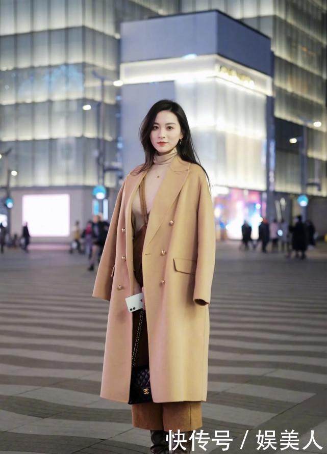 告别显老的黑色，春天穿“咖啡色”服装，高级温柔显气质，真美