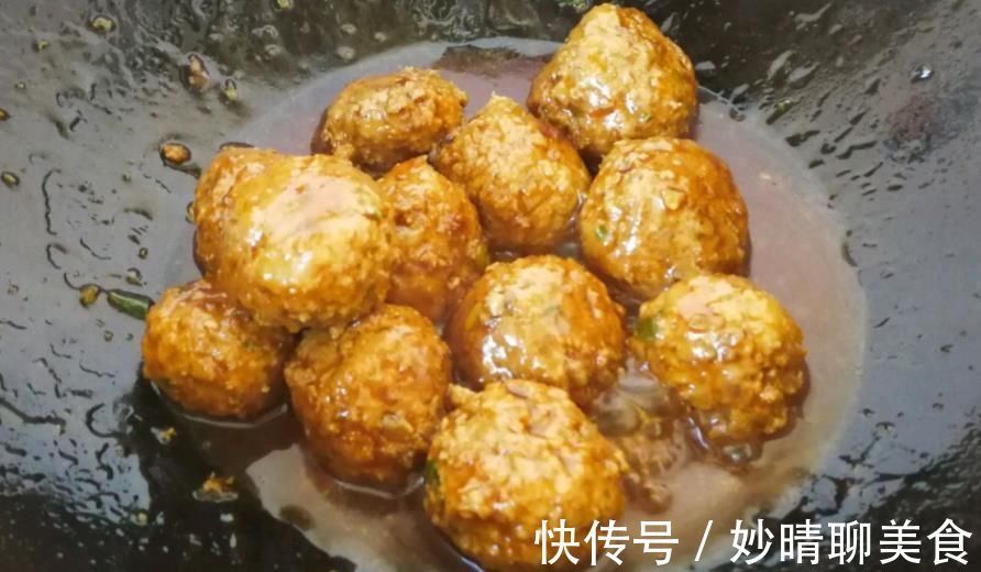 猪肉|做猪肉丸子时，多加点它，肉丸子吃起来不腻不柴，鲜甜可口