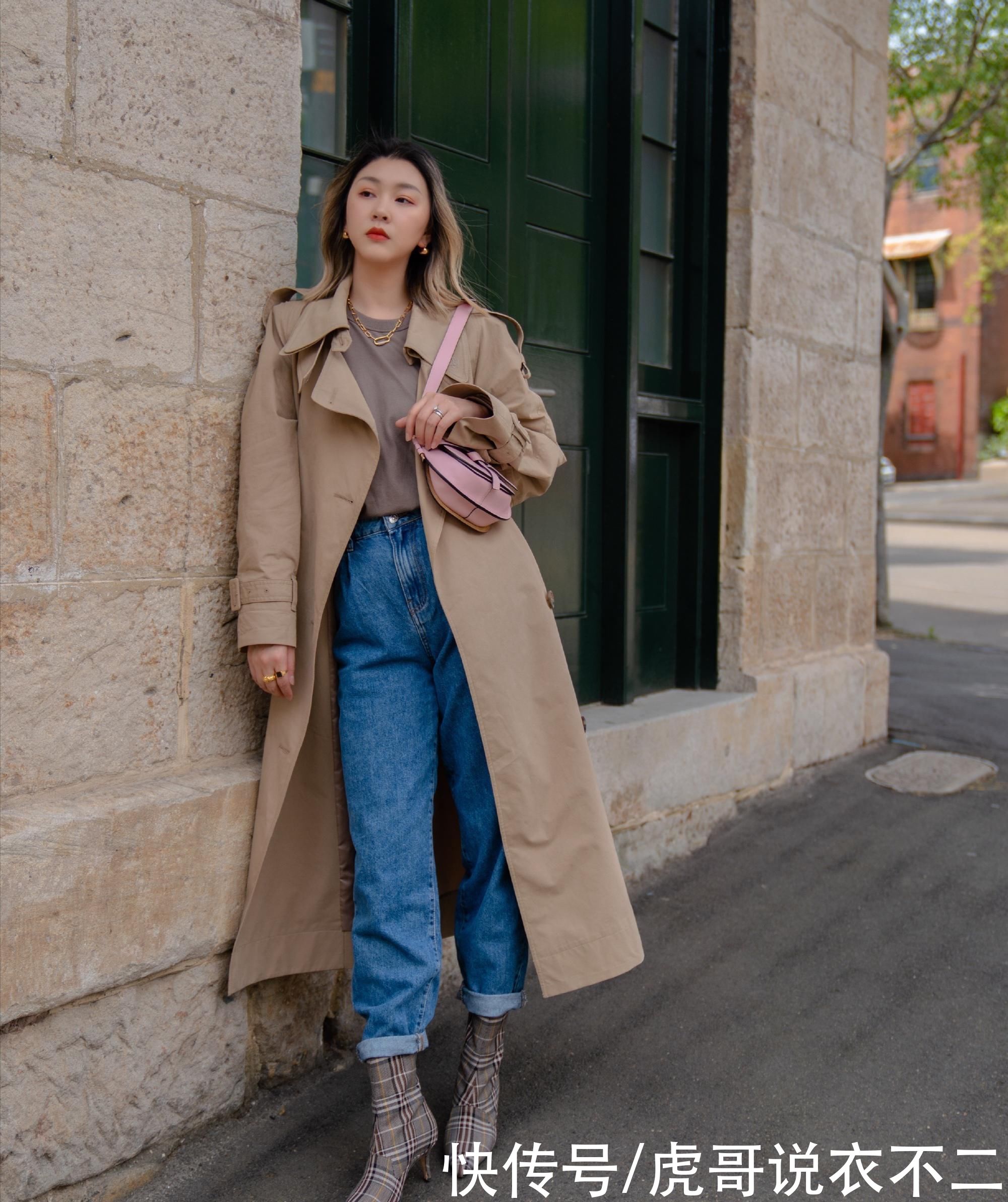 35岁女人穿衣需要追求品质，优雅大气才是你的美，这样穿很高级