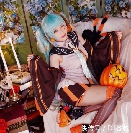 未来|初中生cos初音未来，结果却被“鞋子”抢镜，有钱人都这么穿