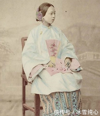 妻子|谁说晚清无美女？老照片看清朝女性真实容貌，图4是溥仪妻子