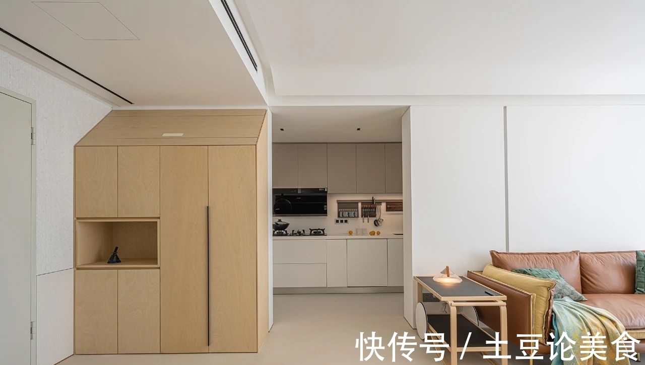 浅灰色|75㎡ 两居室，超多储物空间好看又实用，又充满高级感的生活空间~