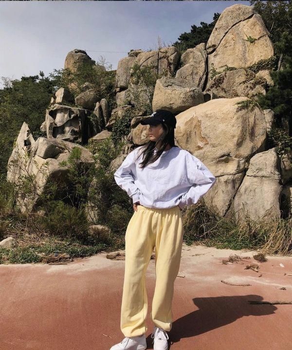 早春不要太“花哨”，选对配色成功一半，这3种配色值得借鉴