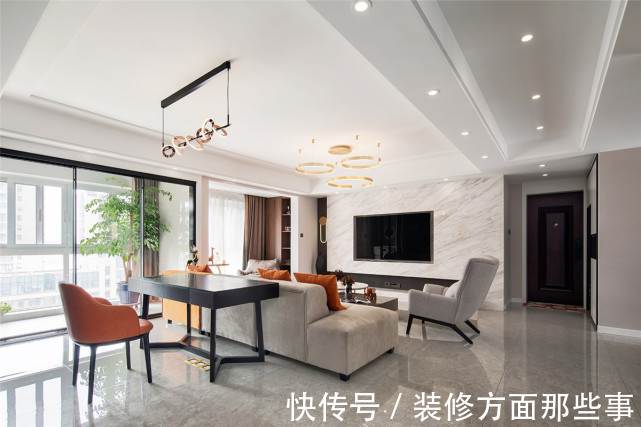 棉麻|108平一张餐桌、一个吧台、几把餐椅、一顿美食,烟火气十足