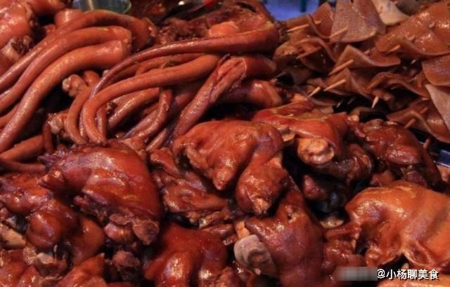 为什么卤肉不上色？因为你只加冰糖和酱油，多加点它，好看又好吃