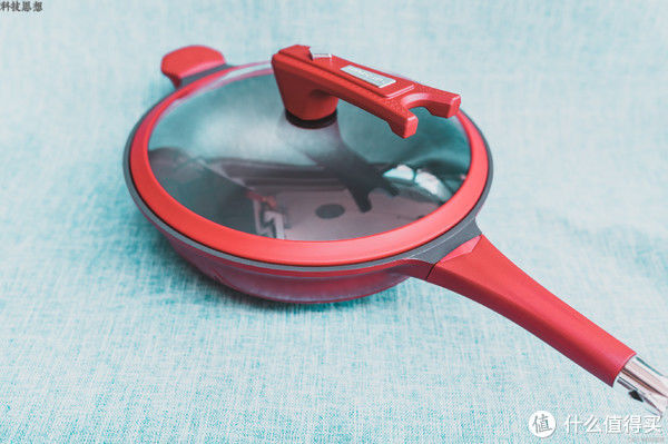 智能家居 篇十五：一擦就干净的平底锅，功能还真不少，帝伯朗菲尼雅系列浮雕钛钻多用不粘