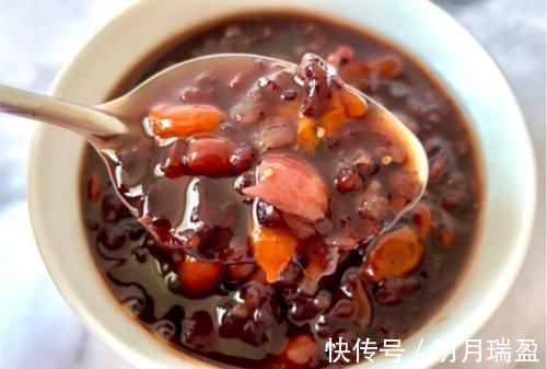 天冷了，早餐多给家人喝这汤，做法简单，暖胃养胃，脸色更红润
