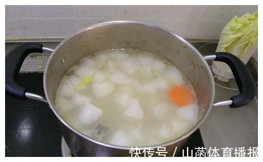 做法|排骨萝卜汤的家常做法,注意这一点,萝卜软烂,排骨鲜嫩