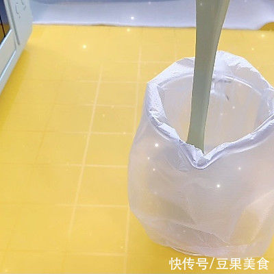 不开裂，不回缩，不塌陷的纸杯蛋糕来啦