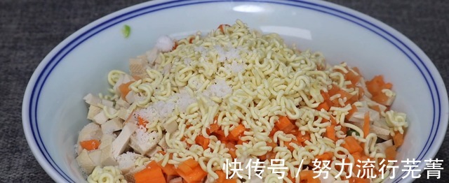 味美|早餐不要再买了,一把豆角加一碗面粉,皮薄馅大,味美又营养!