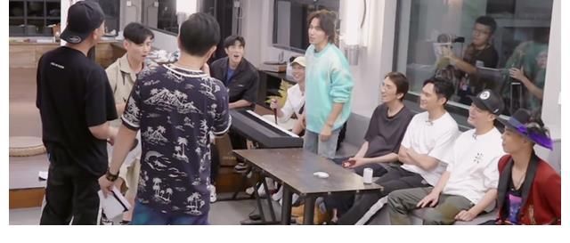 g《哥哥》五公赛制存在不公,大湾区哥哥被冷落,李承铉阵营太吃亏