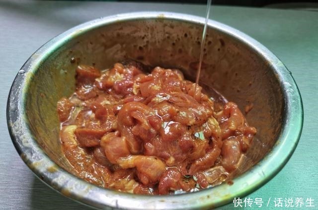 这菜是天然“碱性食物”,常吃嘴巴不臭,头发乌黑,皮肤也变嫩了