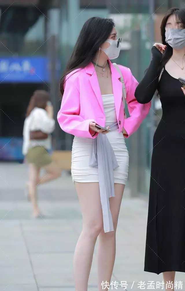 俏皮|大方又俏皮的美,在她的身上诠释的淋漓尽致